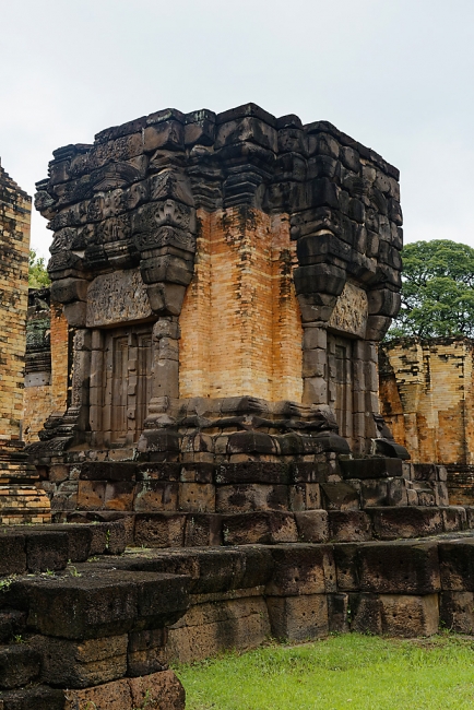 Prasat Sa Kamphaeng Yai-021